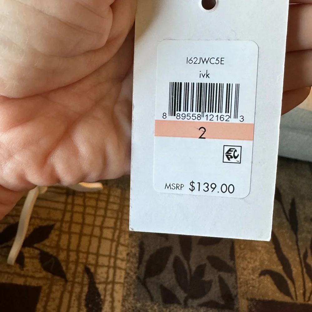 Ivanka Trump Blazer Off White w Black Accent, size small gold accent detail NWTS - Picture 4 of 8